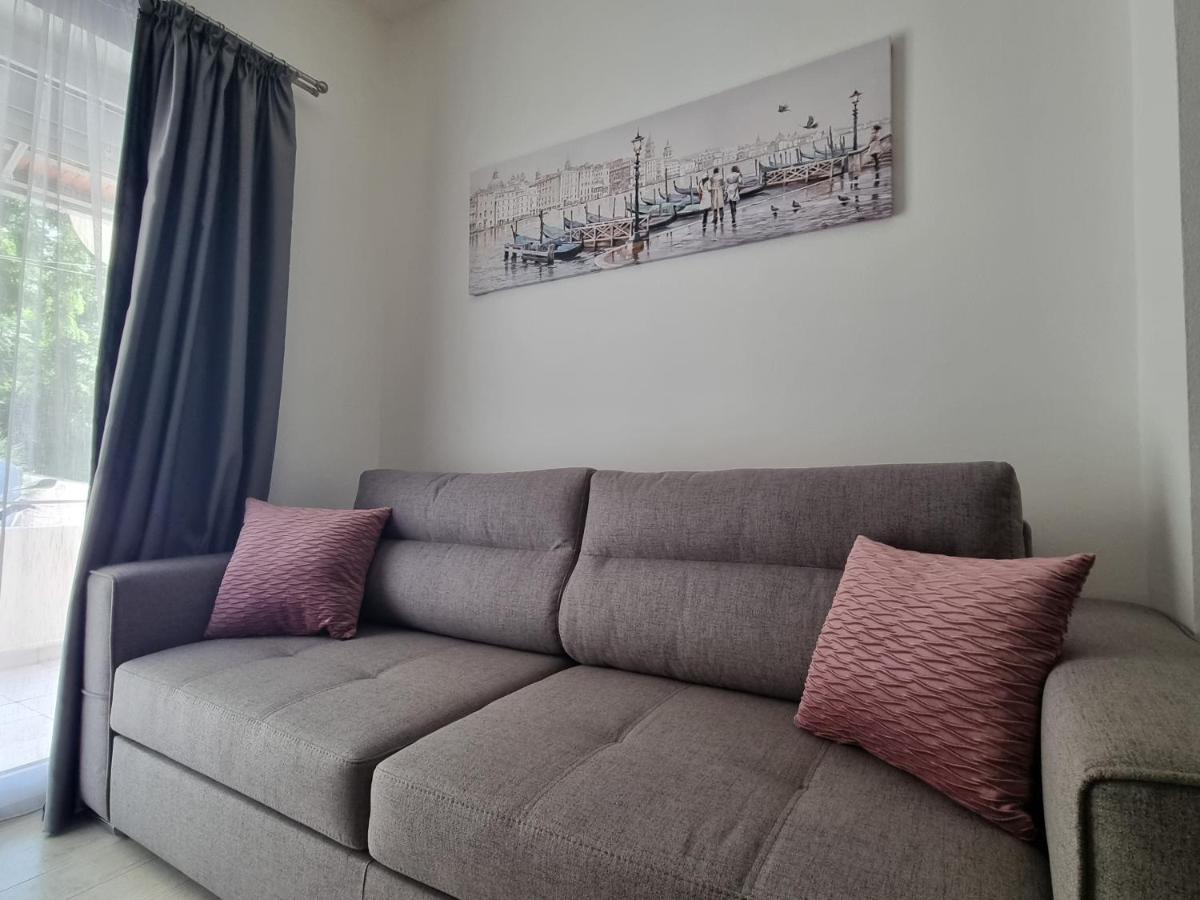 Apartment Ninas Dobrota Exterior photo